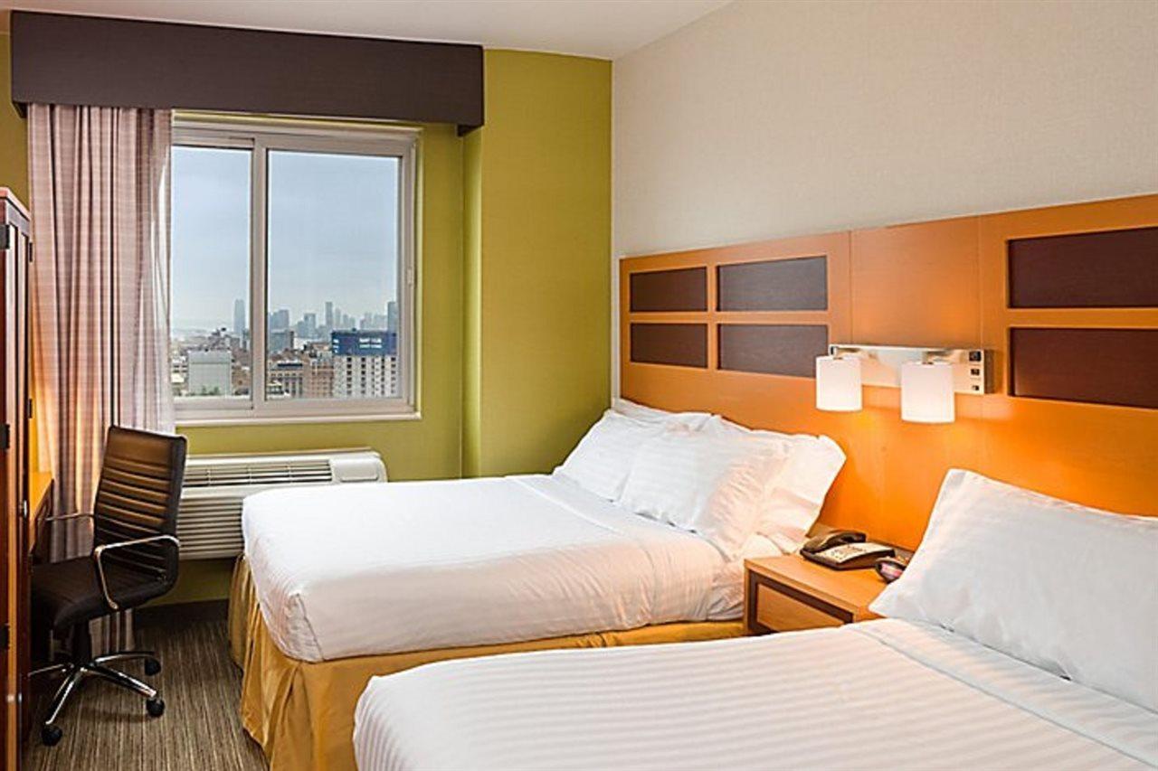 Holiday Inn Express - Times Square By Ihg New York Extérieur photo