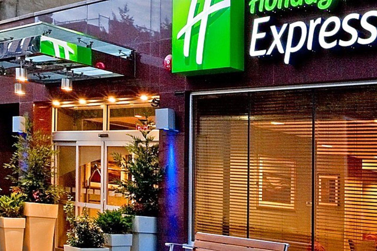 Holiday Inn Express - Times Square By Ihg New York Extérieur photo
