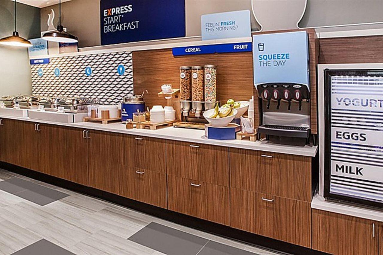 Holiday Inn Express - Times Square By Ihg New York Extérieur photo