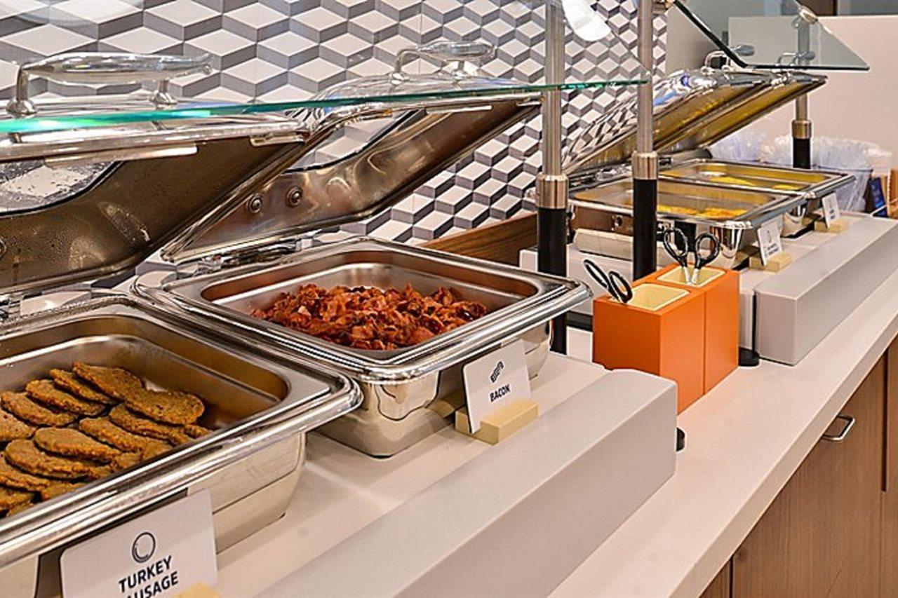 Holiday Inn Express - Times Square By Ihg New York Extérieur photo
