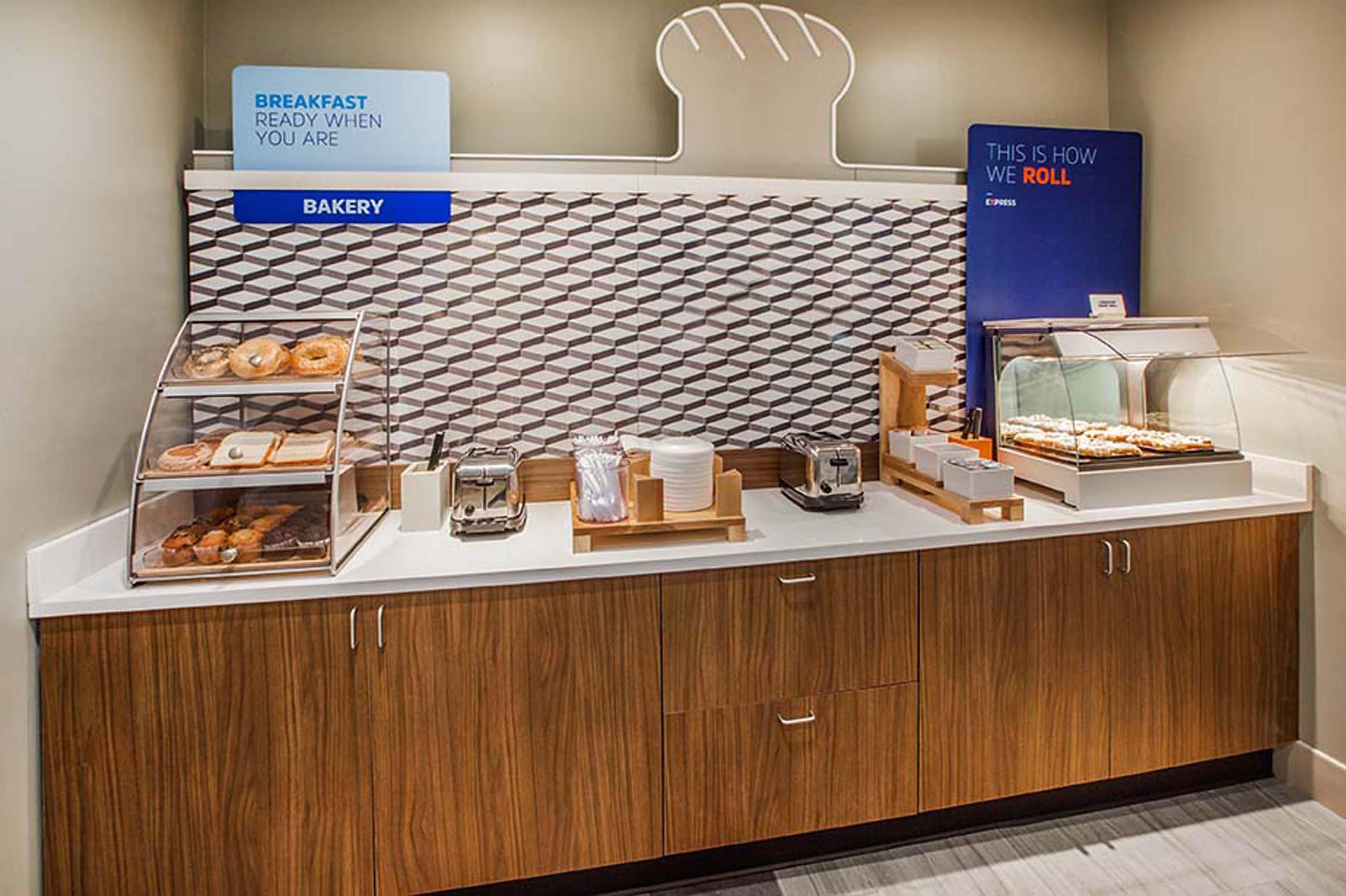 Holiday Inn Express - Times Square By Ihg New York Extérieur photo