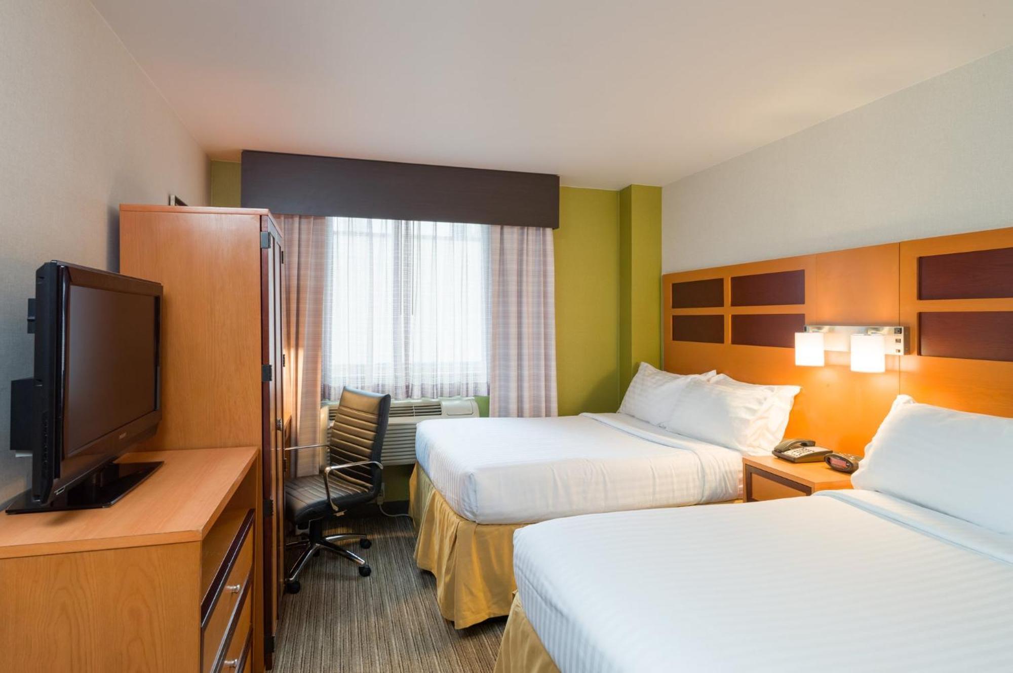 Holiday Inn Express - Times Square By Ihg New York Extérieur photo