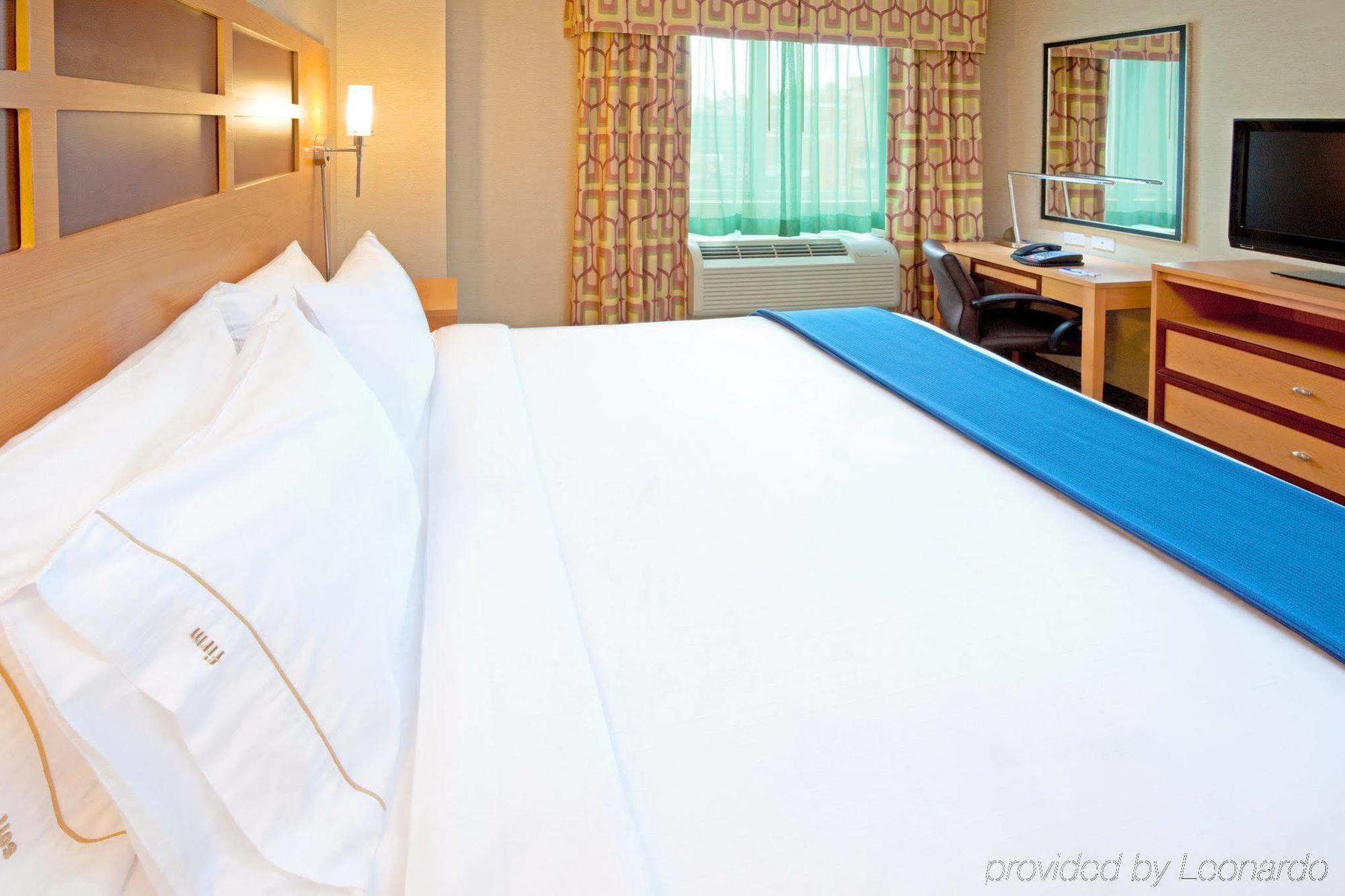 Holiday Inn Express - Times Square By Ihg New York Chambre photo