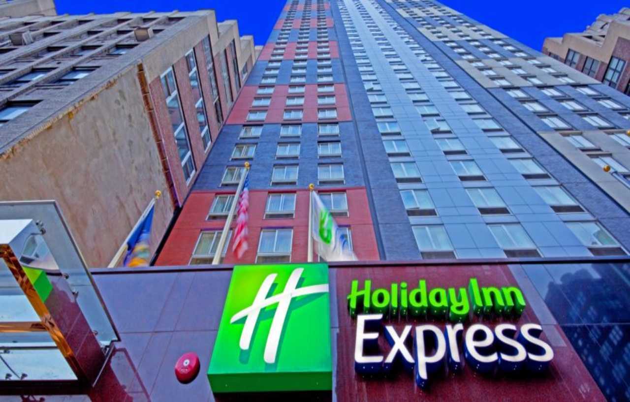 Holiday Inn Express - Times Square By Ihg New York Extérieur photo